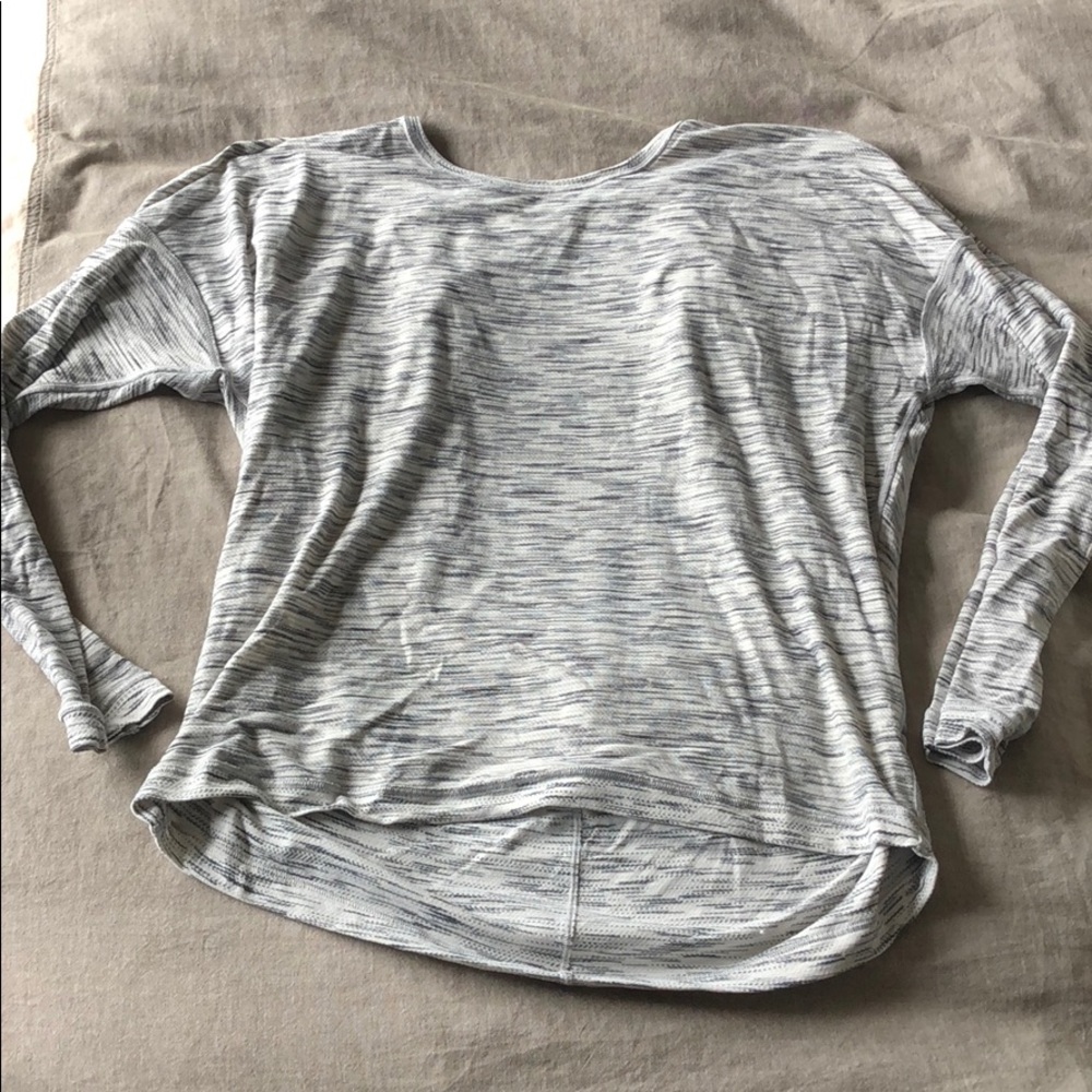 Heather gray lululemon long sleeve top